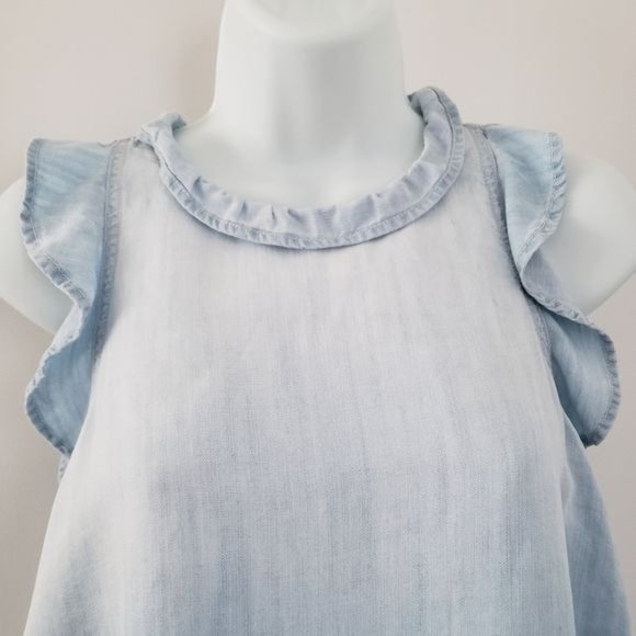 Chelsea & Violet Women Ombre Chambray Top Round neckline - Picture 8 of 10